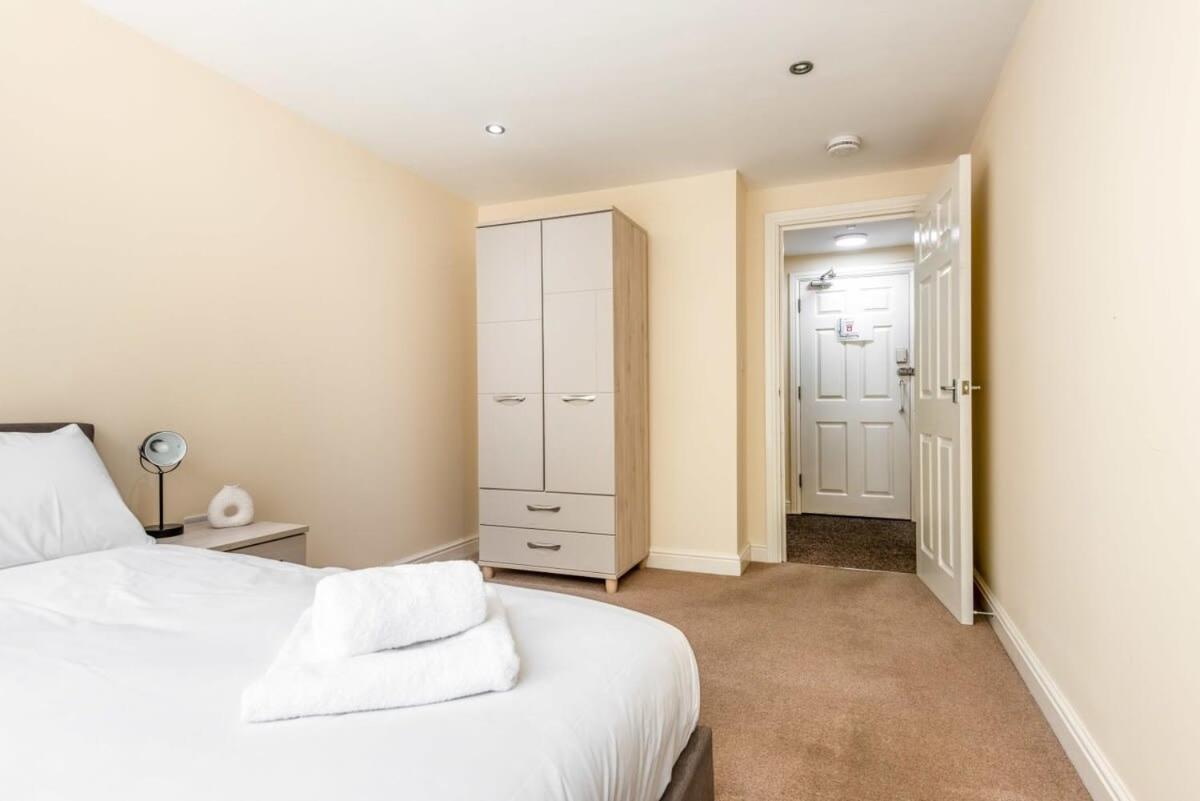 Bright 1 Bedroom Budget Flat In Central Pontefract Luaran gambar