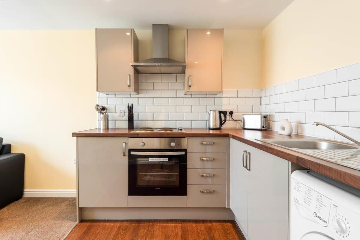 Bright 1 Bedroom Budget Flat In Central Pontefract Luaran gambar