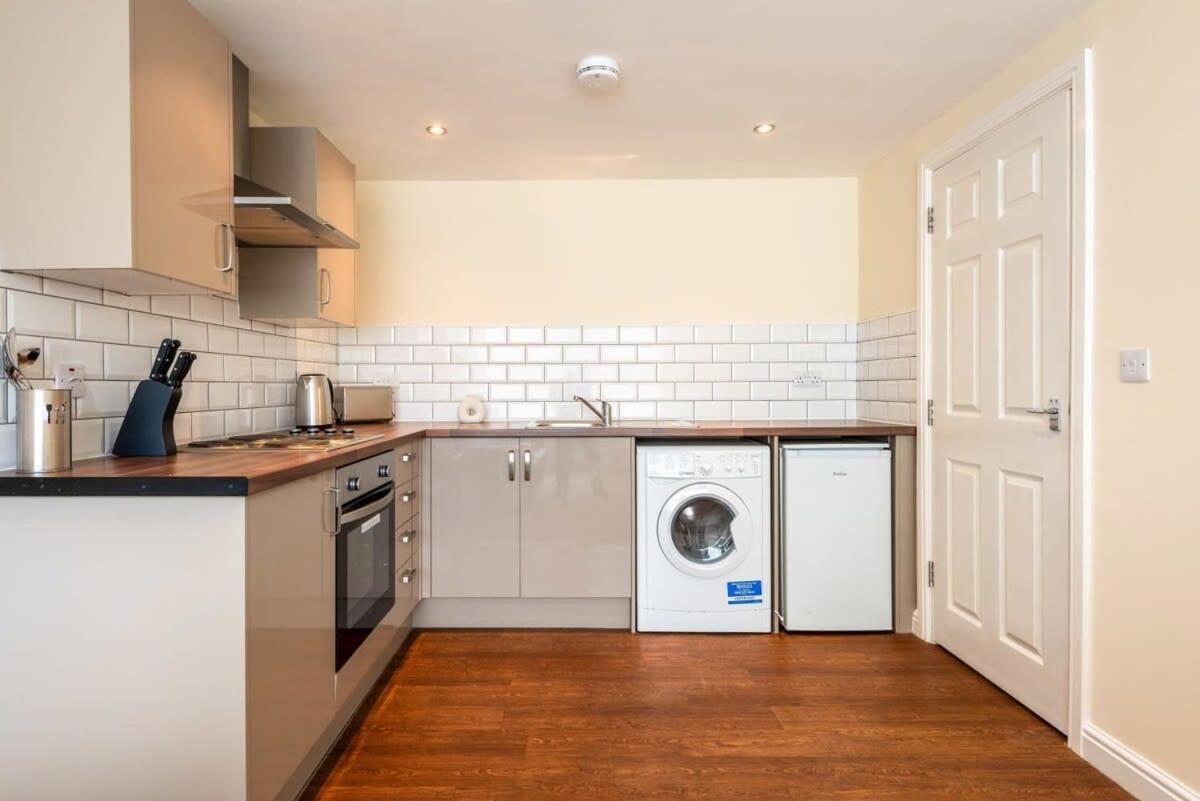 Bright 1 Bedroom Budget Flat In Central Pontefract Luaran gambar